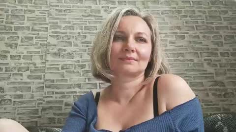 Snapshot of edithmanning chatting on March 10, 2025, 12:15 pm edithmanning online show from March 10, 2025, 12:15 pm