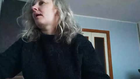 Snapshot of edithmanning chatting on April 29, 2026, 6:28 am edithmanning online show from April 29, 2026, 6:28 am