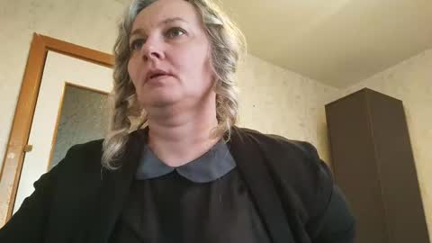 Snapshot of edithmanning chatting on May 5, 2026, 5:21 pm edithmanning online show from May 5, 2026, 5:21 pm