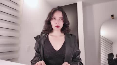 Snapshot of edranah chatting on November 17, 2025, 10:37 pm Edranah online show from November 17, 2025, 10:37 pm