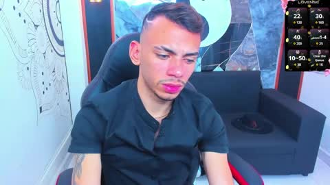 Snapshot of edward_24_ chatting on January 17, 2025, 4:39 am Edward Colleman online show from January 17, 2025, 4:39 am