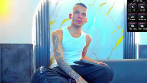 Snapshot of edward_24_ chatting on November 9, 2025, 3:16 am Edward Colleman online show from November 9, 2025, 3:16 am