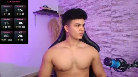 EDWARD CLARCK online show from October 12, 2025, 11:04 pm