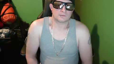 edwardaims_2please online show from March 29, 2026, 5:40 am