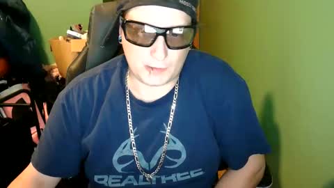 Snapshot of edwardaims_2please chatting on June 6, 2026, 9:41 pm edwardaims_2please online show from June 6, 2026, 9:41 pm