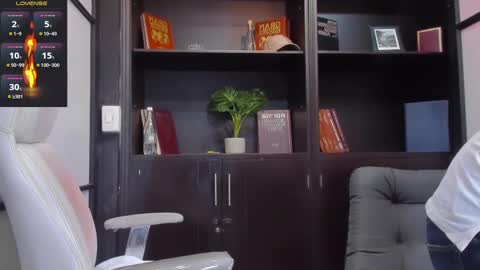 Edward Ross online show from March 4, 2025, 9:00 pm