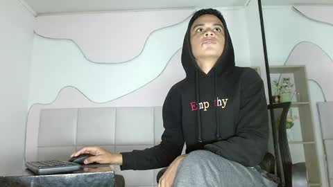 Snapshot of edylucianni chatting on July 13, 2026, 12:08 pm EdyLucianni online show from July 13, 2026, 12:08 pm