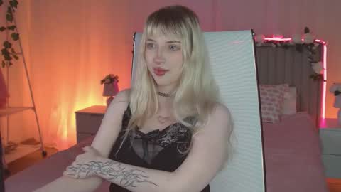 Snapshot of eevamarie chatting on March 28, 2026, 5:12 pm EVA NON NUDE online show from March 28, 2026, 5:12 pm