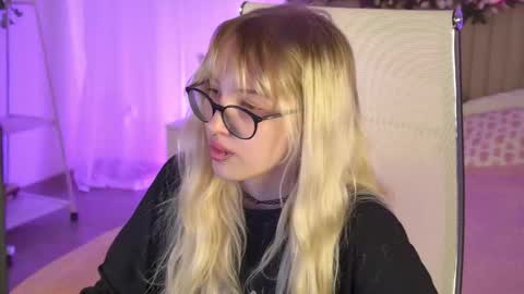 Snapshot of eevamarie chatting on May 7, 2026, 4:34 pm EVA NON NUDE online show from May 7, 2026, 4:34 pm