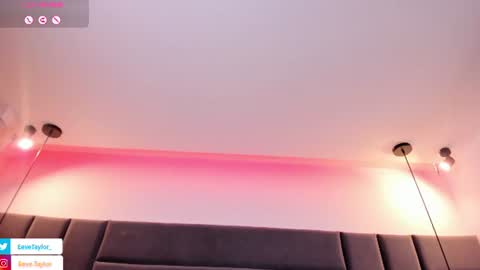 Snapshot of eevee_taylor chatting on July 7, 2026, 7:23 am Eevee online show from July 7, 2026, 7:23 am