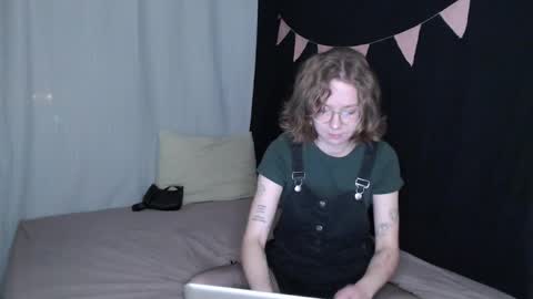 Snapshot of effa__laska chatting on November 12, 2025, 7:13 pm effa__laska online show from November 12, 2025, 7:13 pm