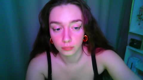 Snapshot of effie_balconii chatting on October 12, 2025, 11:42 am effie_balconii online show from October 12, 2025, 11:42 am
