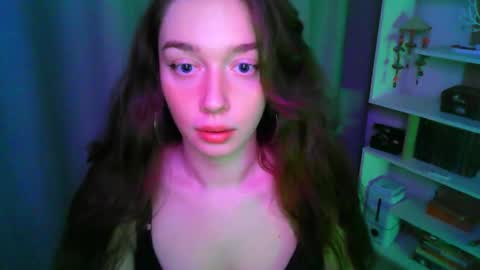 effie_balconii online show from November 29, 2025, 1:25 pm