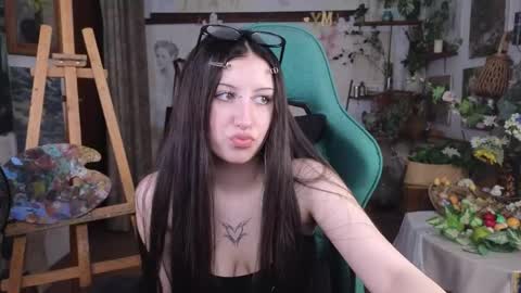 effiemeowley online show from April 16, 2026, 9:21 am