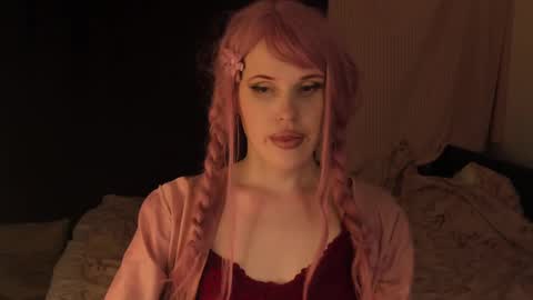 Snapshot of effiemur chatting on January 13, 2025, 3:26 pm Effie Mur online show from January 13, 2025, 3:26 pm