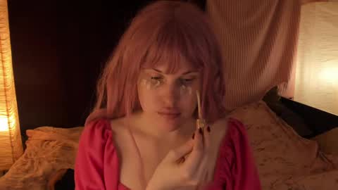 Snapshot of effiemur chatting on February 23, 2025, 3:29 pm Effie Mur online show from February 23, 2025, 3:29 pm