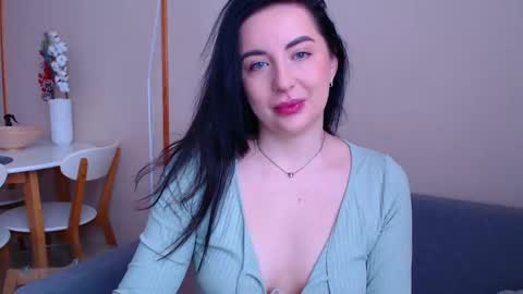 Effy online show from December 26, 2024, 9:11 am