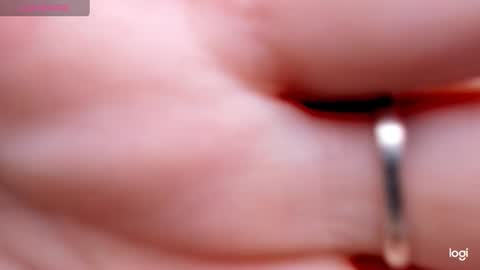 Effy online show from February 3, 2025, 6:13 am