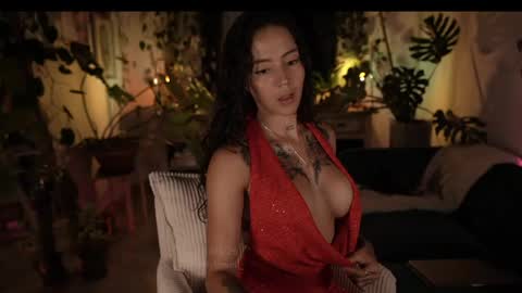 Snapshot of effylowell_ chatting on May 2, 2026, 1:21 am Effy online show from May 2, 2026, 1:21 am