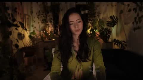 Effy online show from June 17, 2026, 12:46 am