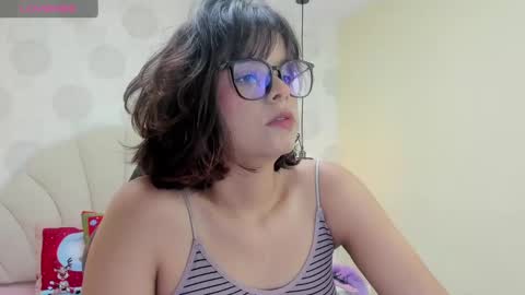 Snapshot of effystonnem chatting on December 13, 2024, 7:10 pm E F F Y online show from December 13, 2024, 7:10 pm