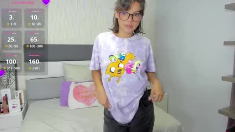 Snapshot of effystonnem chatting on February 3, 2025, 10:54 pm E F F Y online show from February 3, 2025, 10:54 pm