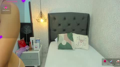 Snapshot of effystonnem chatting on March 5, 2025, 7:27 pm E F F Y online show from March 5, 2025, 7:27 pm