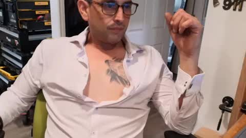 SilverBulture online show from June 14, 2026, 1:14 am