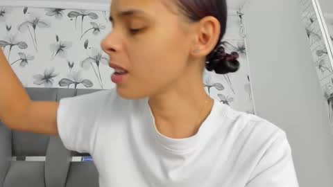 Snapshot of ehotloveaxxx chatting on November 7, 2025, 1:11 pm Valery online show from November 7, 2025, 1:11 pm