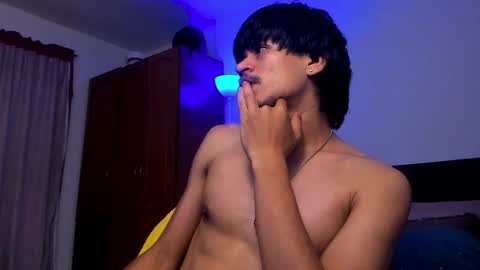 Snapshot of eiden_allenx1 chatting on February 10, 2026, 5:11 am eiden_allenx1 online show from February 10, 2026, 5:11 am