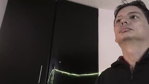 EIder online show from February 1, 2026, 6:39 pm