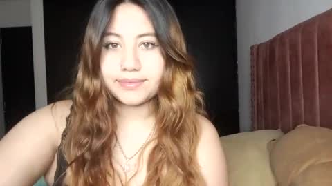 EIMY   MODEL INDEPENDENT online show from February 9, 2025, 6:01 am