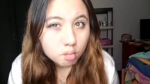 EIMY   MODEL INDEPENDENT online show from February 11, 2025, 3:08 am