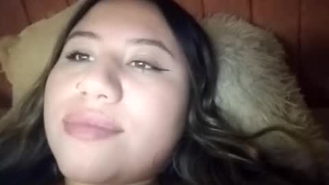 EIMY   MODEL INDEPENDENT online show from February 5, 2026, 4:39 am