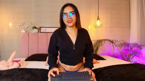 eimy_rosse18 online show from October 13, 2025, 10:48 am
