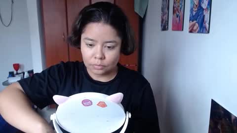 eimy_saenzz online show from October 31, 2025, 7:59 pm