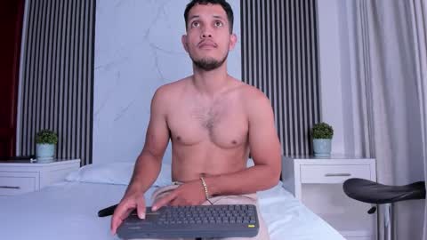 YG COUPLE online show from January 8, 2026, 8:22 pm