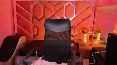 Eimy online show from February 6, 2026, 1:25 pm