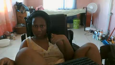 Eirondra Valeen online show from October 16, 2025, 11:55 am