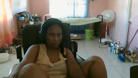 Eirondra Valeen online show from October 17, 2025, 12:41 pm