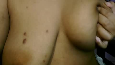 Eirondra Valeen online show from April 6, 2026, 4:46 am