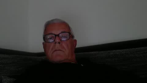 eisbaer1957 online show from October 12, 2025, 4:06 pm