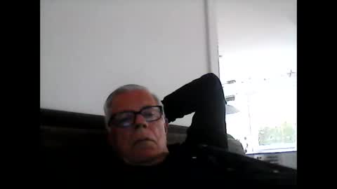 eisbaer1957 online show from May 5, 2026, 11:40 am