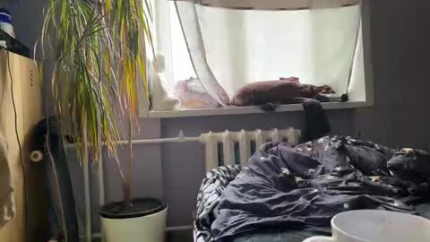 Eitan online show from September 15, 2025, 7:52 am