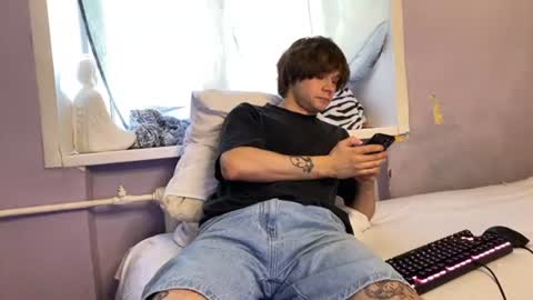 Snapshot of eitanhere chatting on June 30, 2026, 2:40 pm Eitan online show from June 30, 2026, 2:40 pm