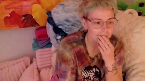 Snapshot of ejrabloom chatting on March 13, 2026, 3:35 am ejrabloom online show from March 13, 2026, 3:35 am