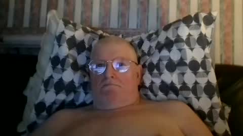 eketman1964 online show from February 8, 2026, 12:25 am