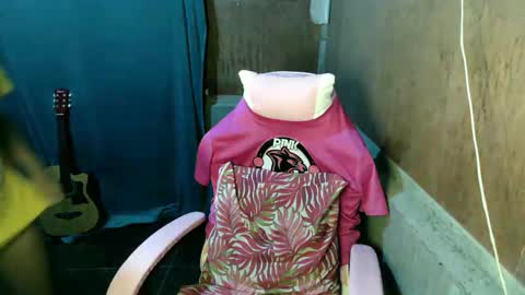 el_clovirr online show from September 30, 2025, 3:44 am