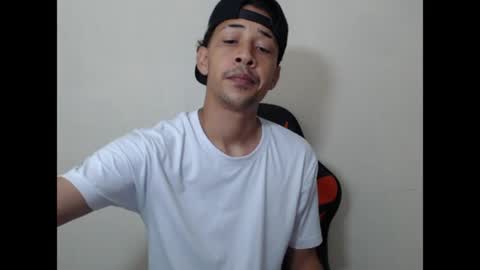 Instagram BelowAbajo online show from May 6, 2026, 2:08 am