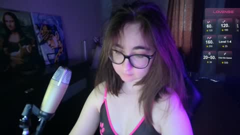 If you like it when I meow give me a thumbs up online show from January 7, 2025, 10:11 am